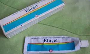 Elugel – żel do stosowania jamy ustnej z chlorheksydyną, idealny do pielęgnacji dziąseł i zębów.